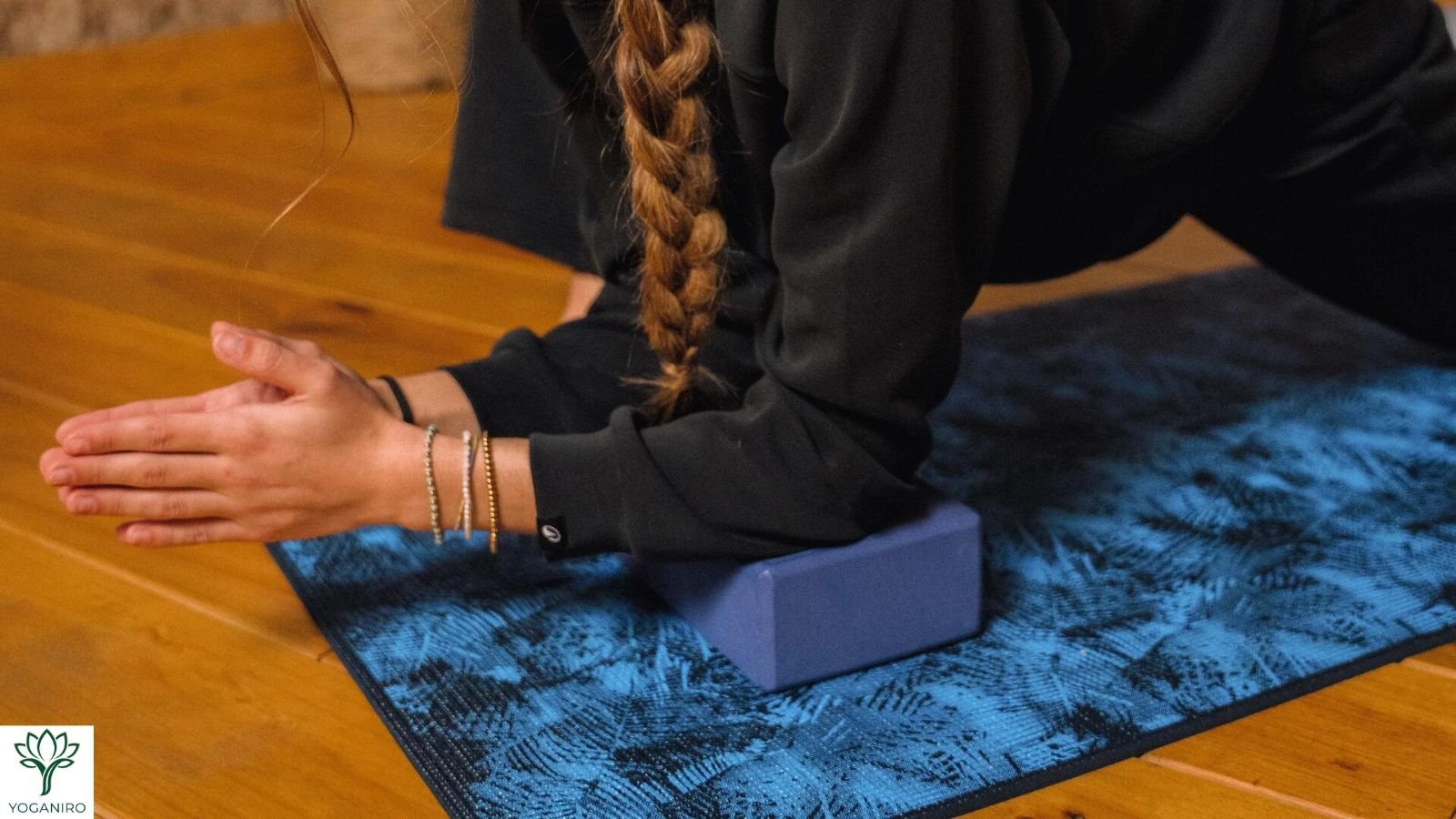 3 Inch vs 4 Inch Yoga Blocks